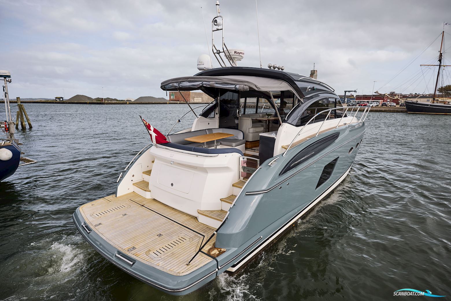 Princess V48