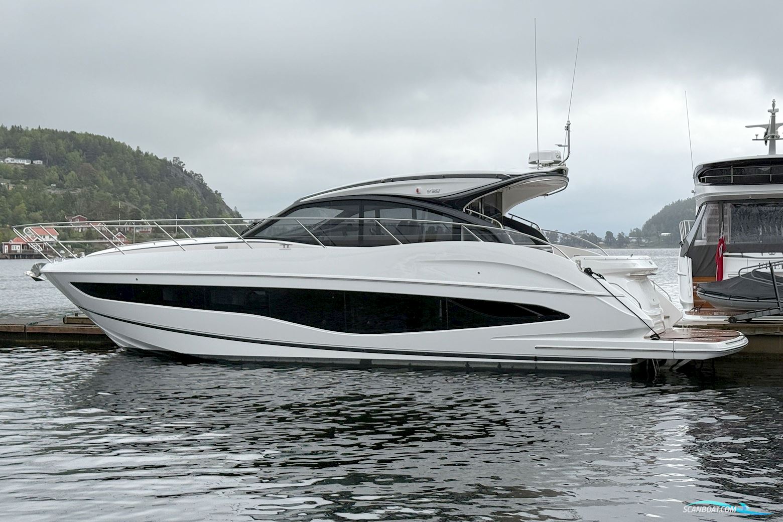 Princess V50 Deck Saloon Motorboot 2026, Sweden