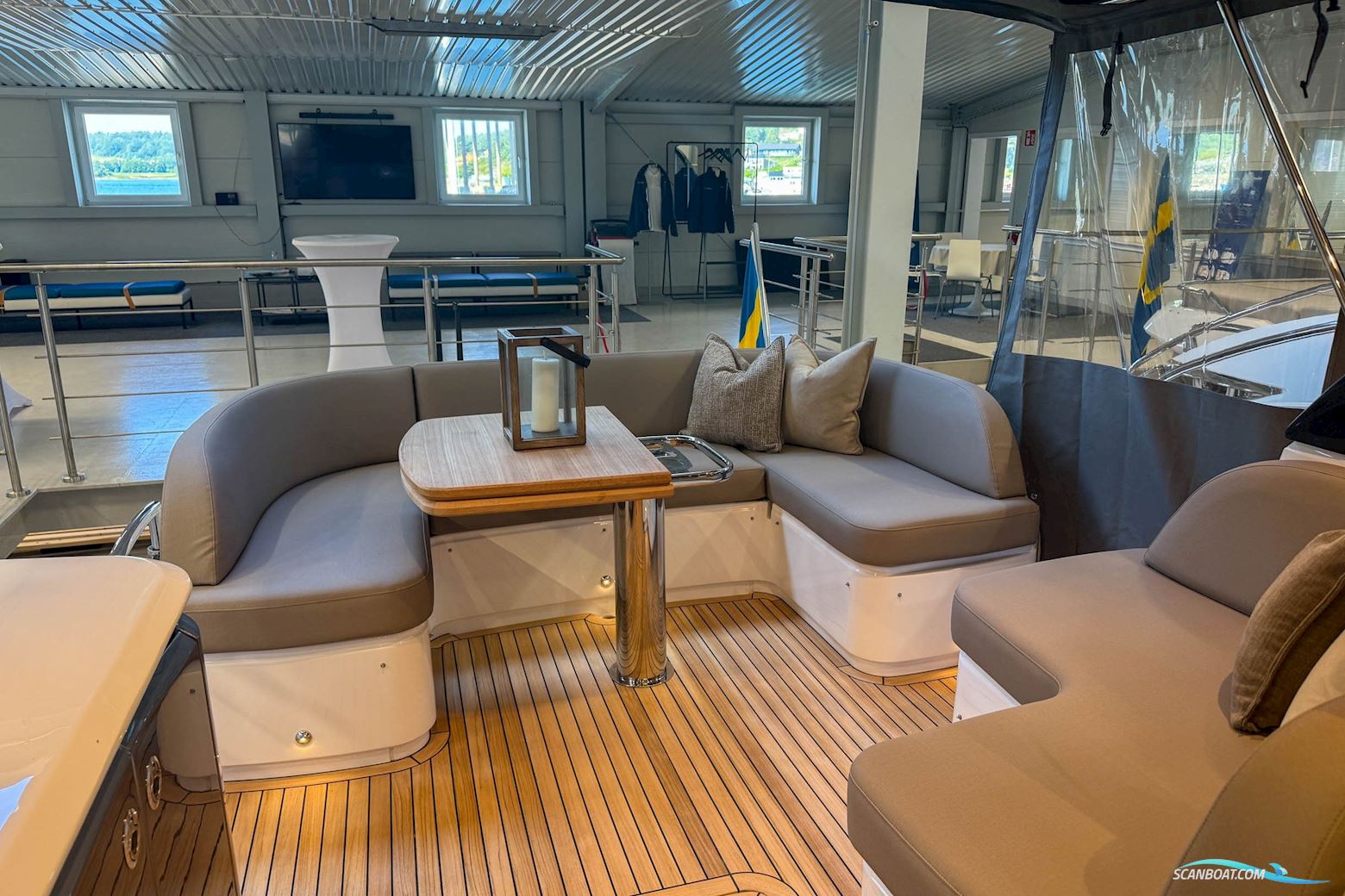 Princess V50 Deck Saloon