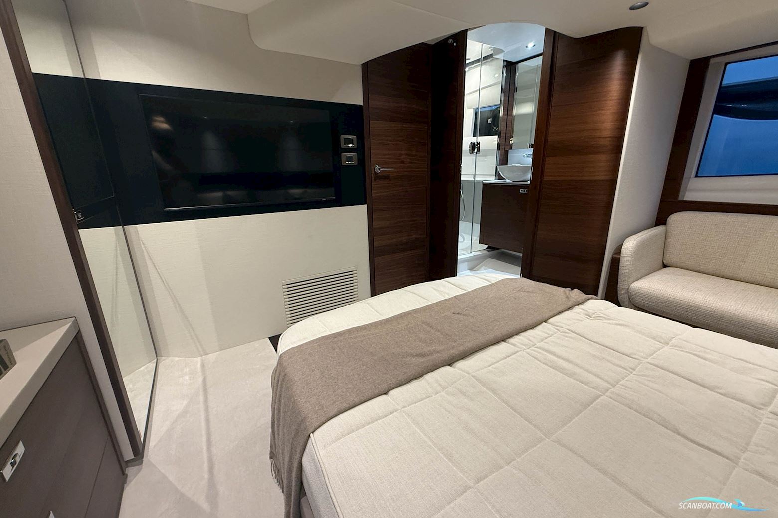 Princess V50 Deck Saloon