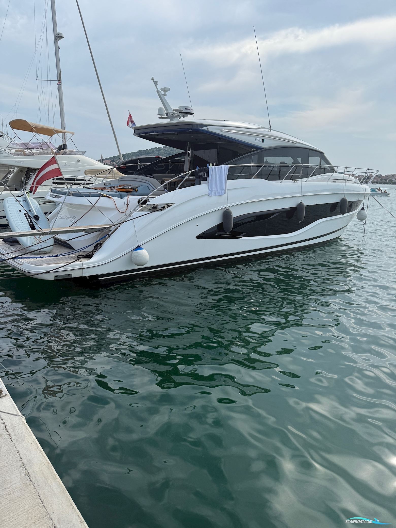 Princess V55 Motorboot 2022, mit Volvo Penta D13 motor, Kroatien