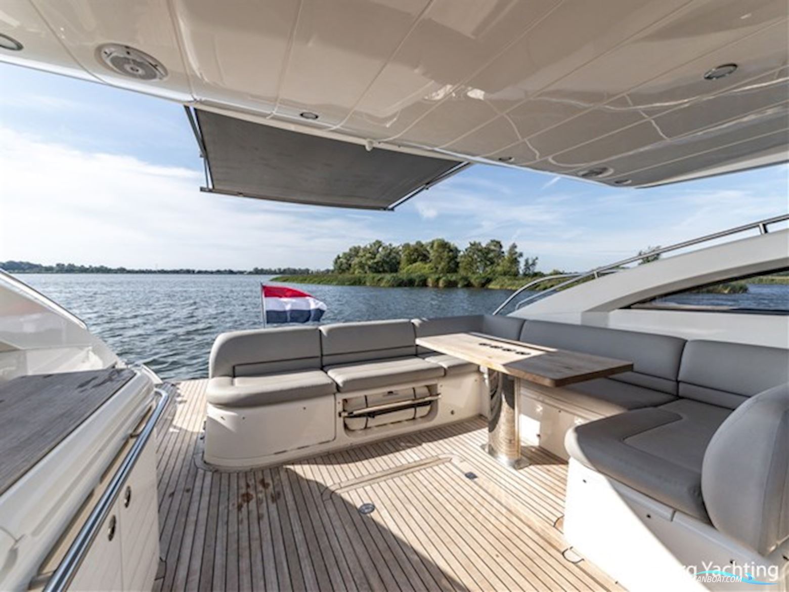 Princess V62