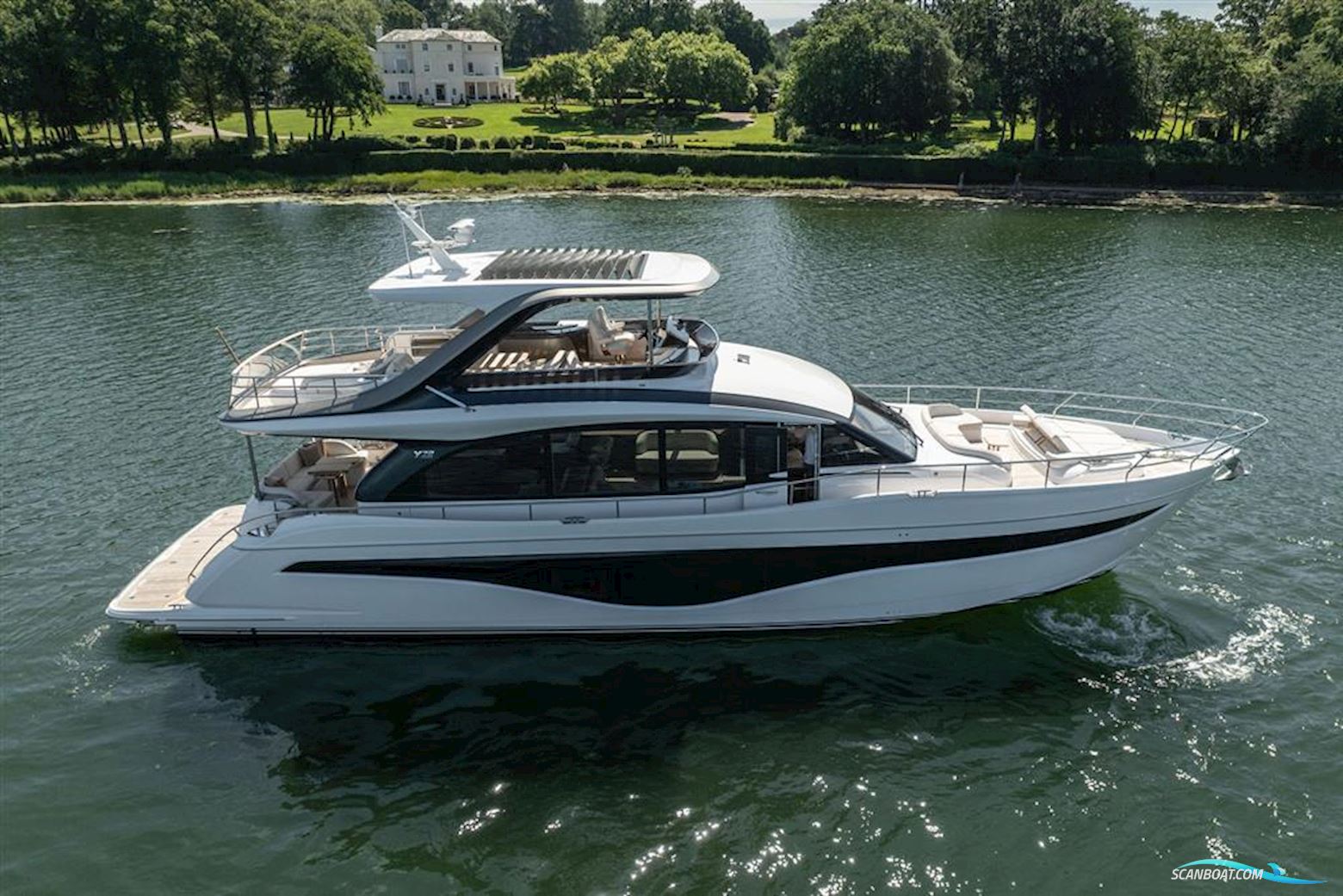 Princess Y72 Motorboot 2024, mit 2 x Man V12-1650 motor, England