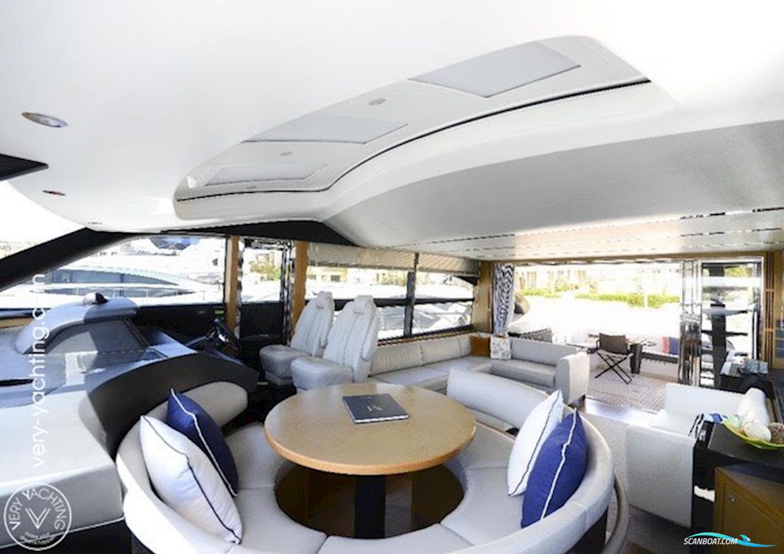Princess Yachts S72