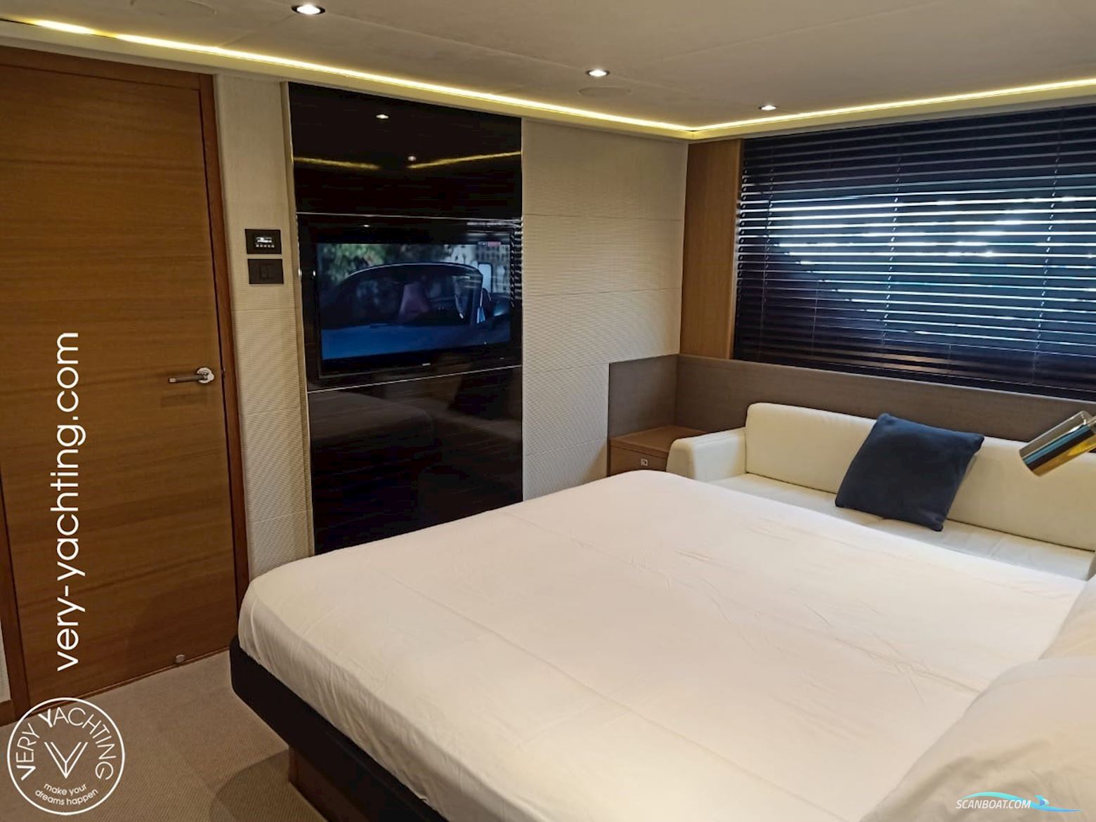 Princess Yachts S72
