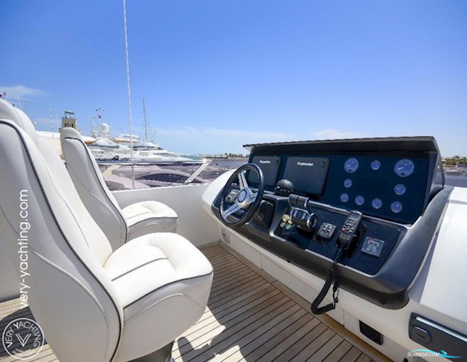 Princess Yachts S72