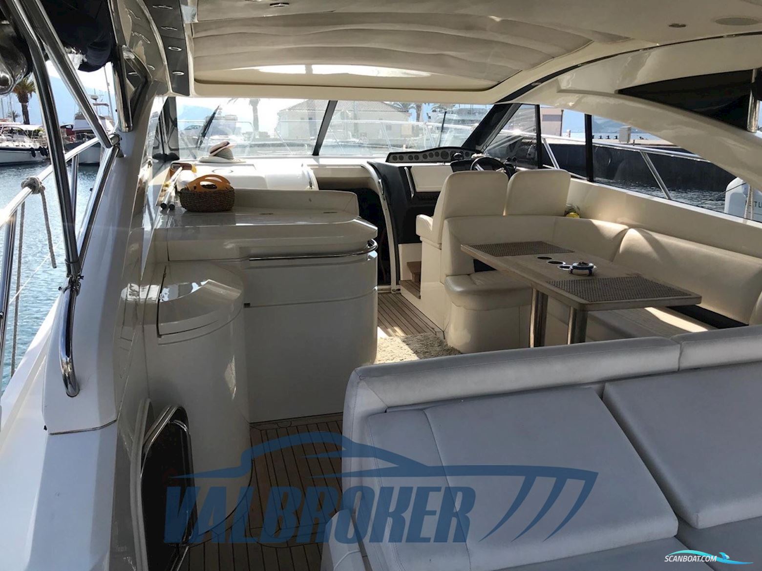 Princess Yachts V 45