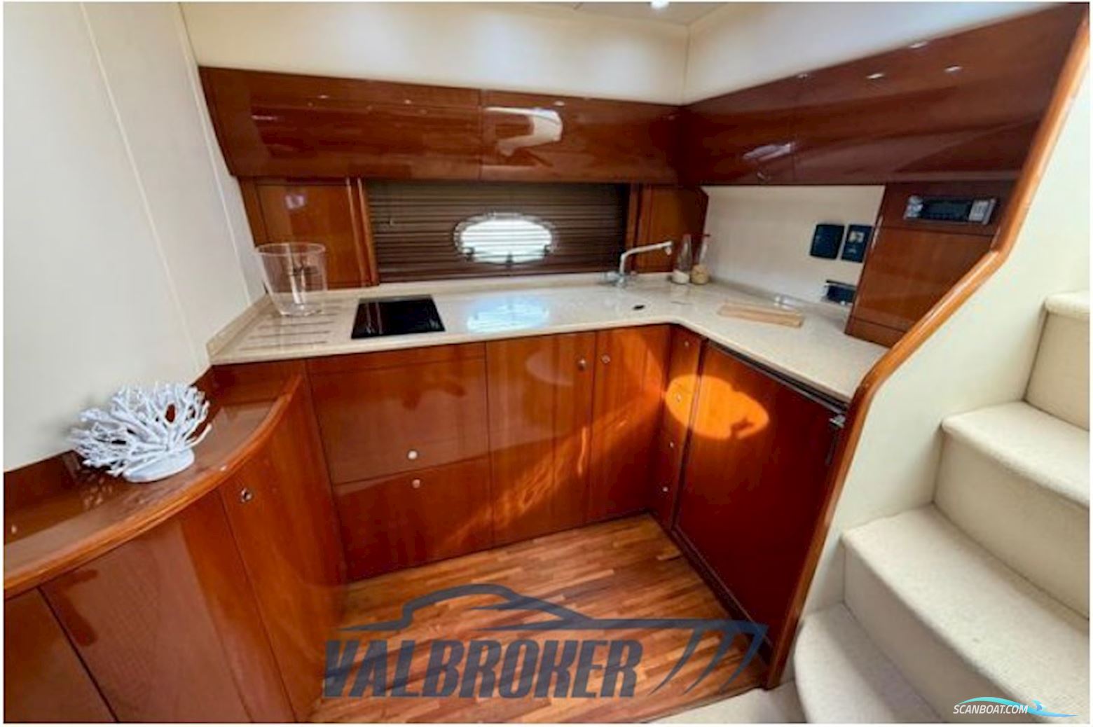 Princess Yachts V48