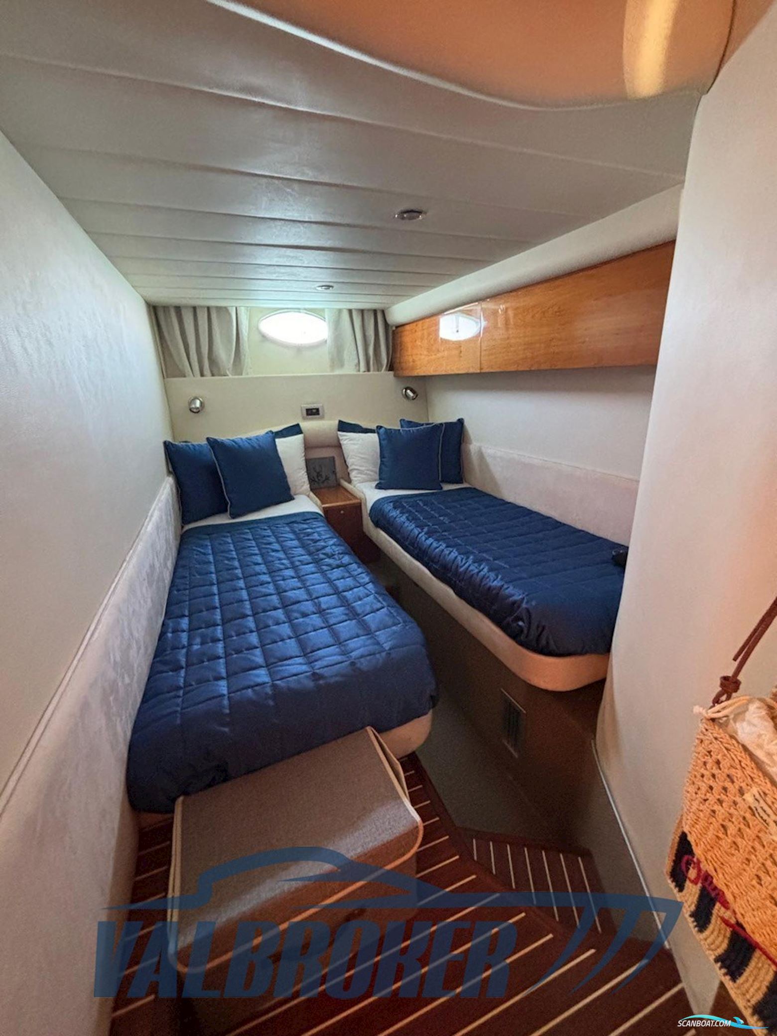 Princess Yachts V50