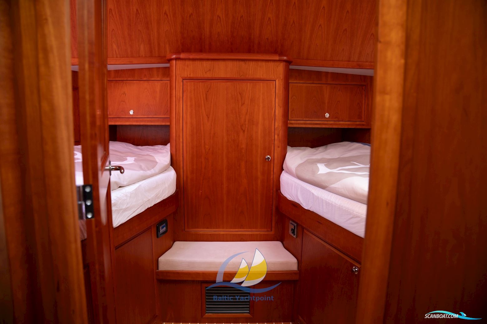 Privateer Trawler 50