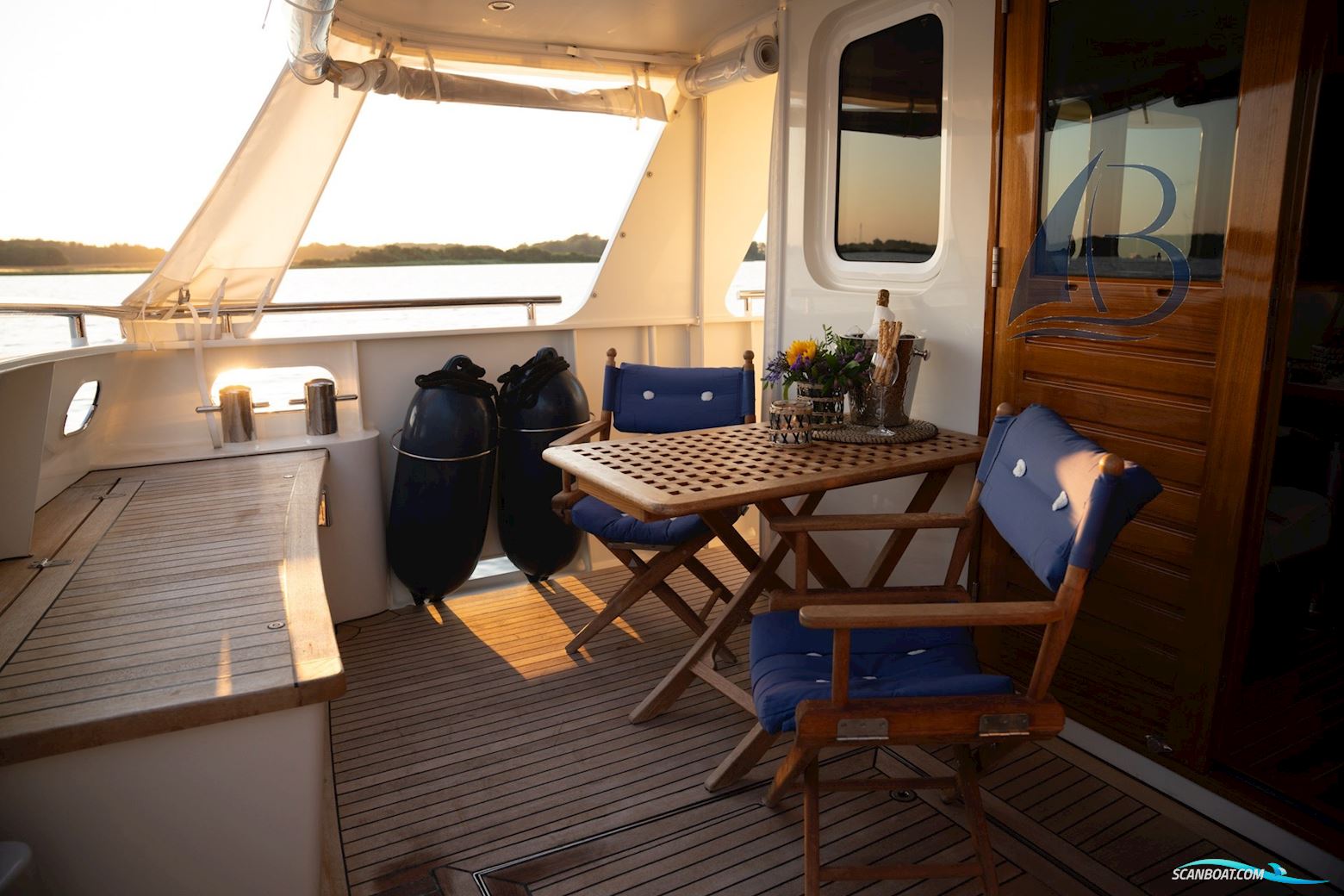 Privateer Trawler 50