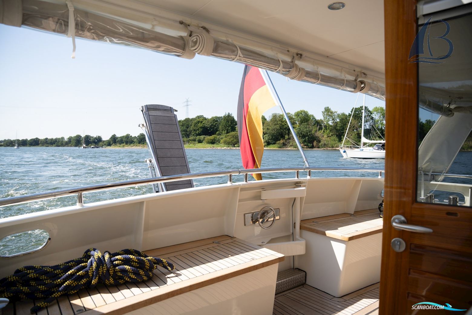 Privateer Trawler 50