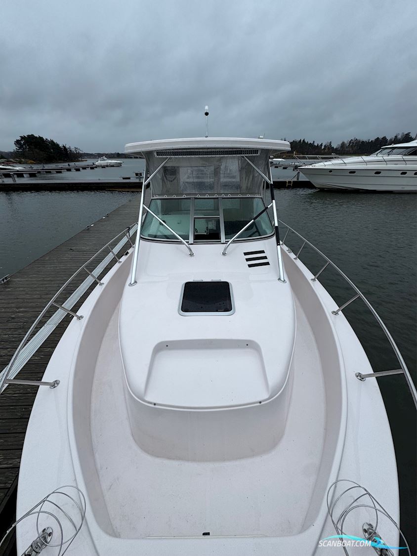 Proline 2950 Mid Cabin