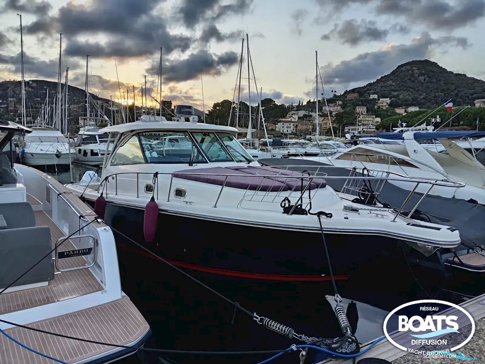 Pursuit 385 OS Motorboot 2013, mit Mercury motor, Frankreich