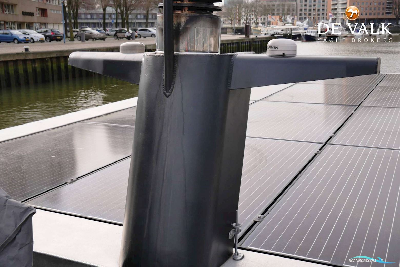 QROOZ Floating Appartment