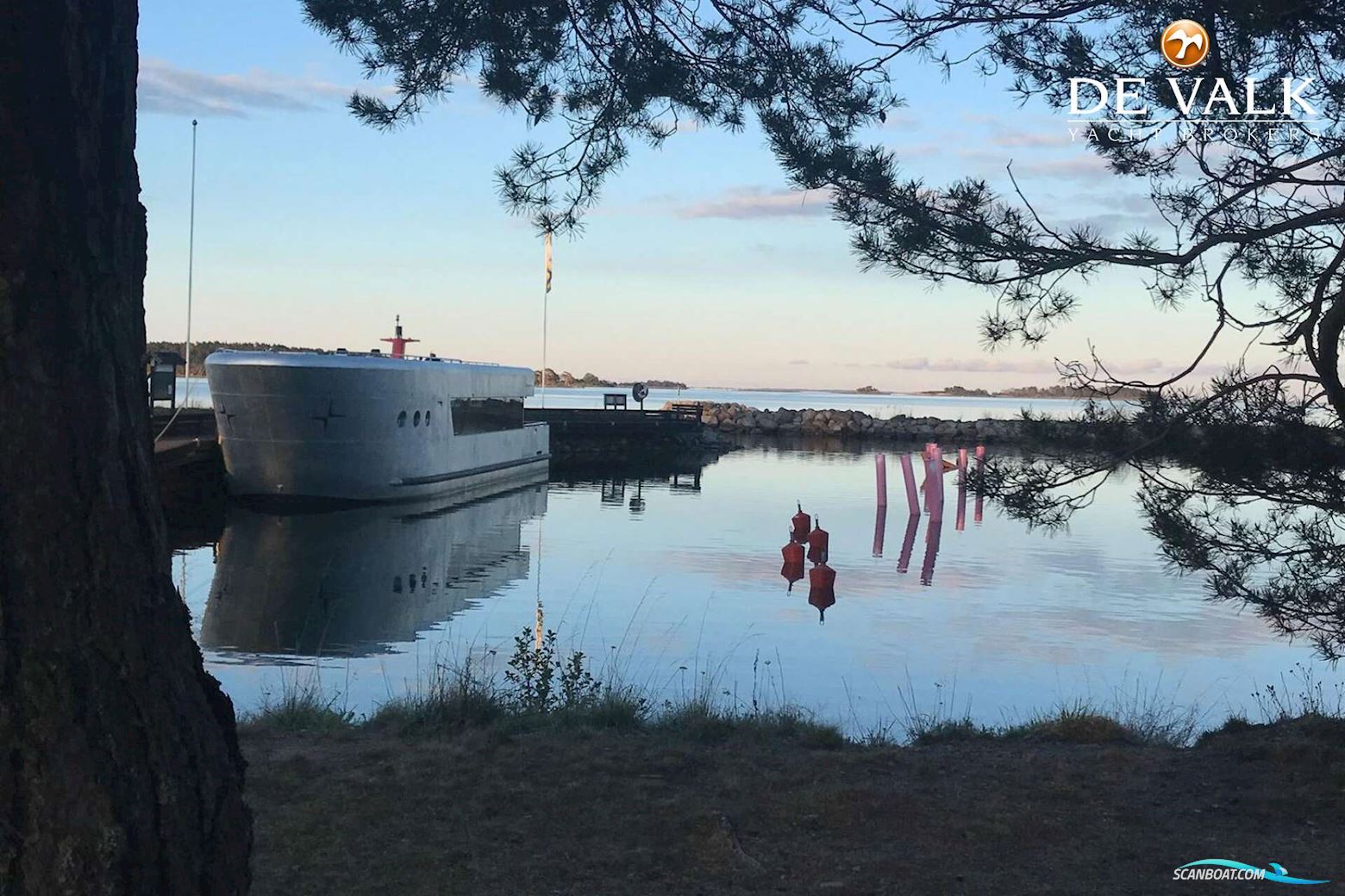 QROOZ Floating Appartment