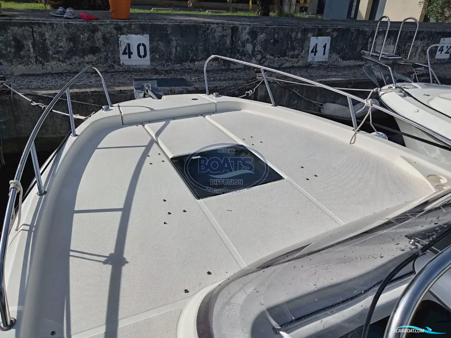 Quicksilver  755 Sundeck