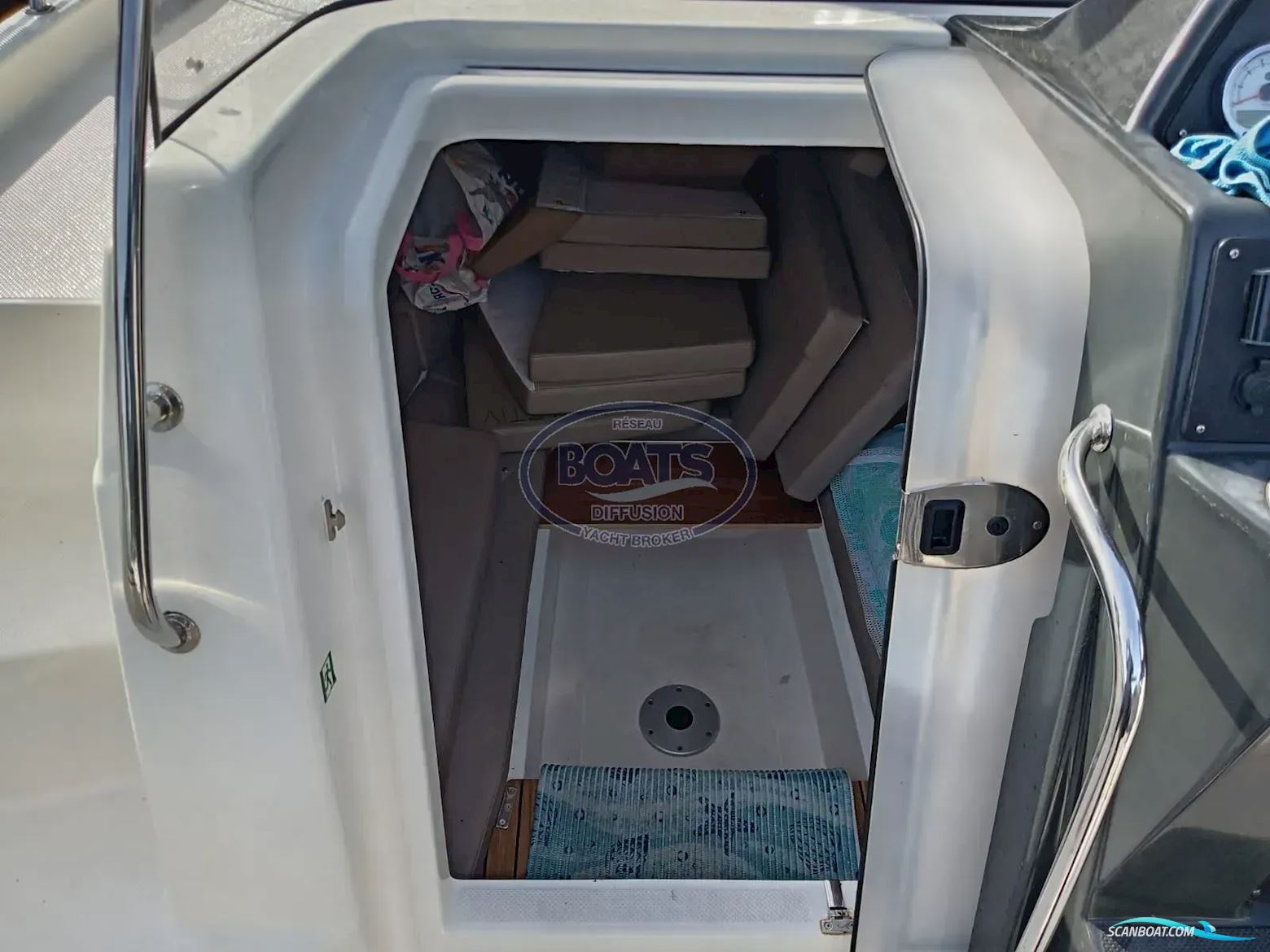 Quicksilver  755 Sundeck