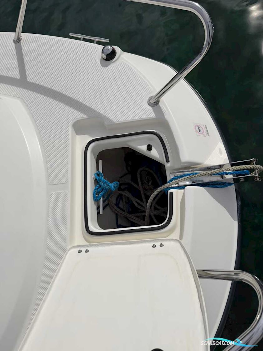 Quicksilver 455 Active Cabin