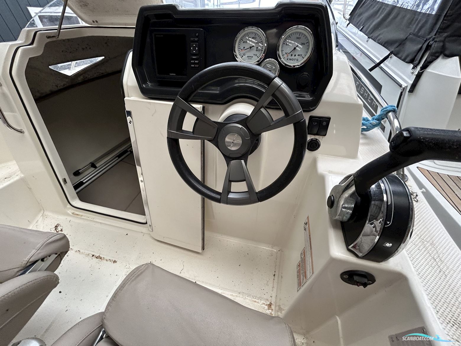 Quicksilver 455 Cabin / Med Trailer