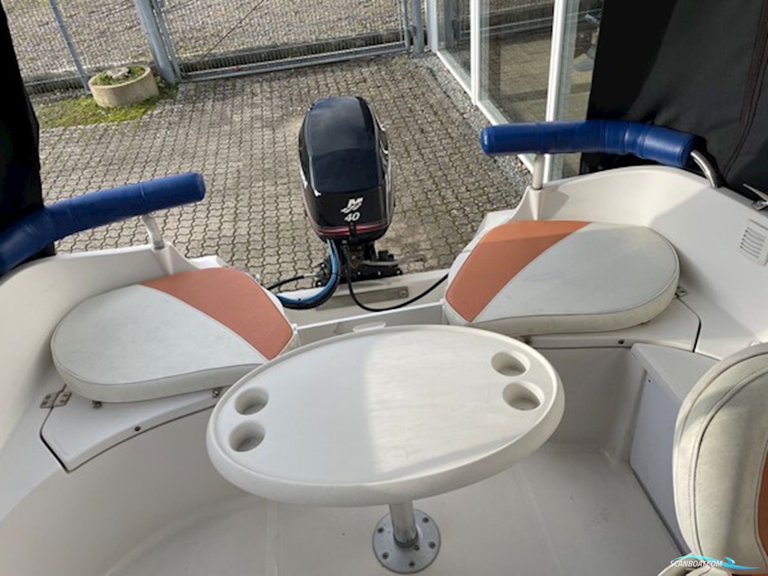 Quicksilver 470 Cruiser Med 40 hk Mercury-Efi 4 Takt og 1000 kg Brenderup Bådtrailer - Engros