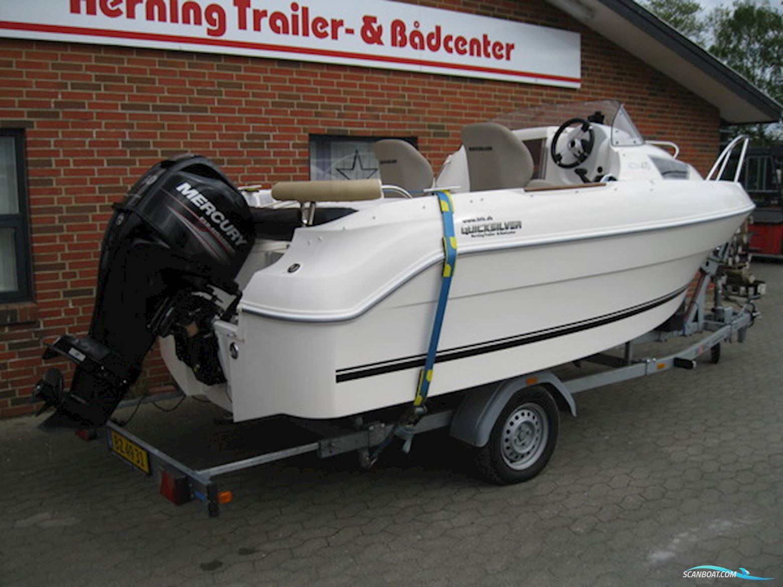 Quicksilver 470 Cruiser m/Mercury F50 hk Efi 4-Takt og Brenderup Bådtrailer