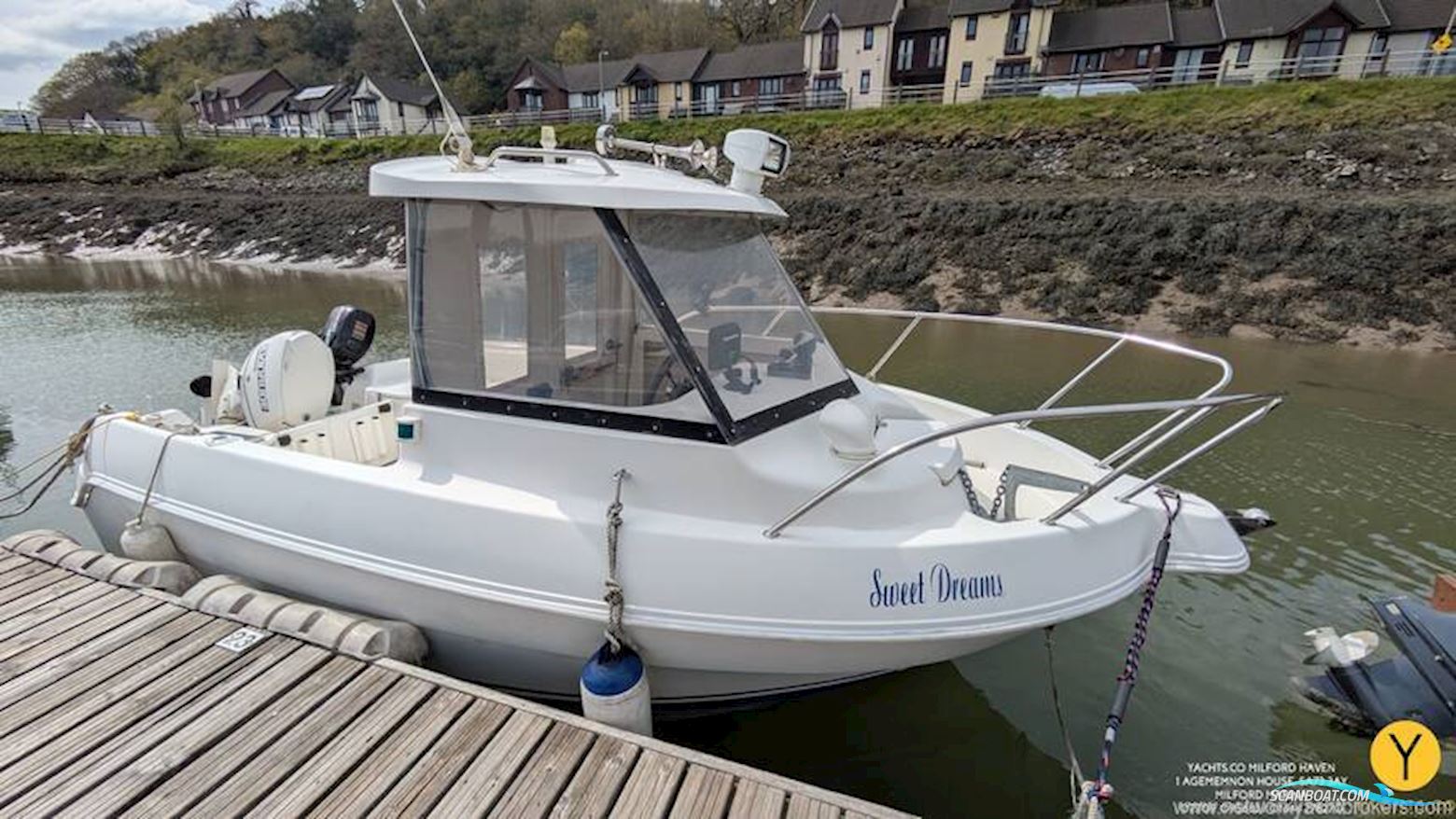 Quicksilver 500 Pilothouse