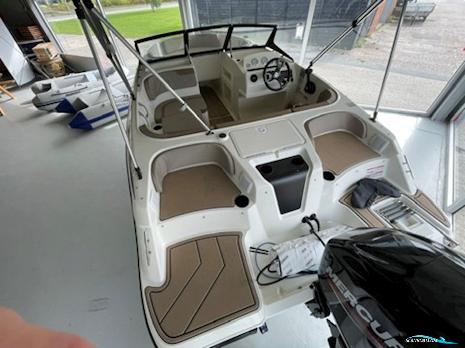Quicksilver 525 Axess Med Mercury F60 Efi Elpt ()