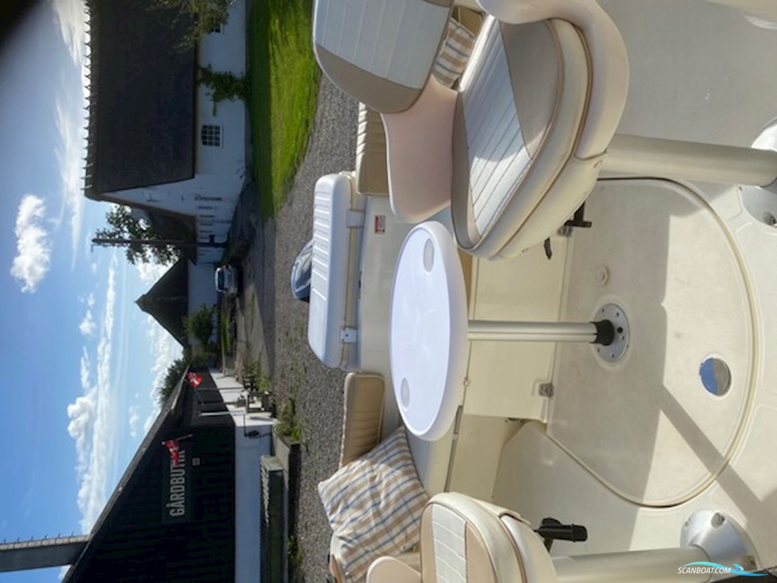 Quicksilver 540 – Suzuki 140 HK – Topudstyret Fiskebåd/Familiebåd