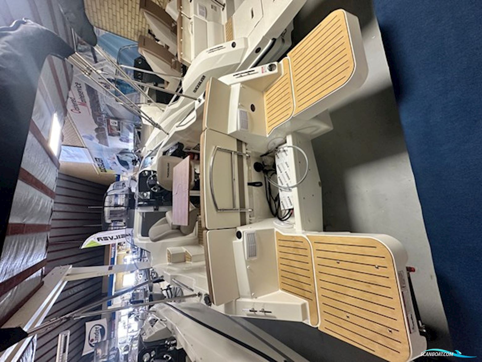 Quicksilver 555 Cabin m/100 hk & Udstyr Komplet Flexiteek NY Båd