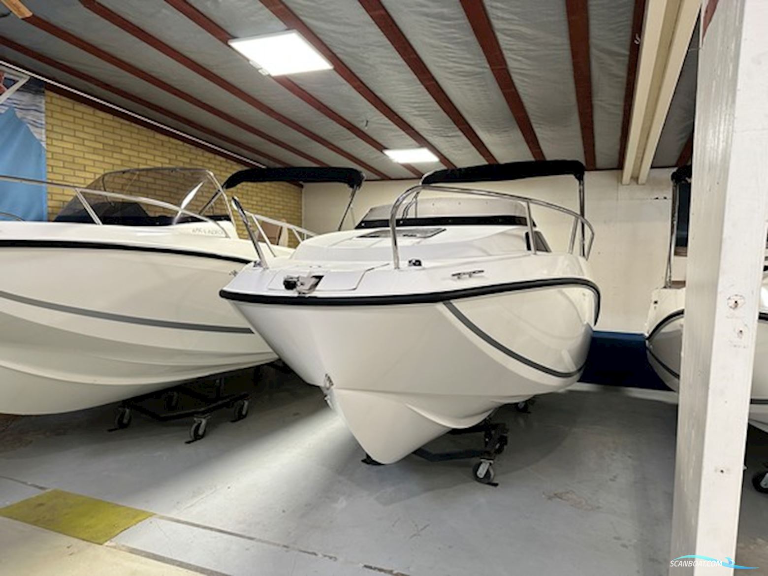Quicksilver 555 Cabin m/100 hk & Udstyr Komplet Flexiteek NY Båd