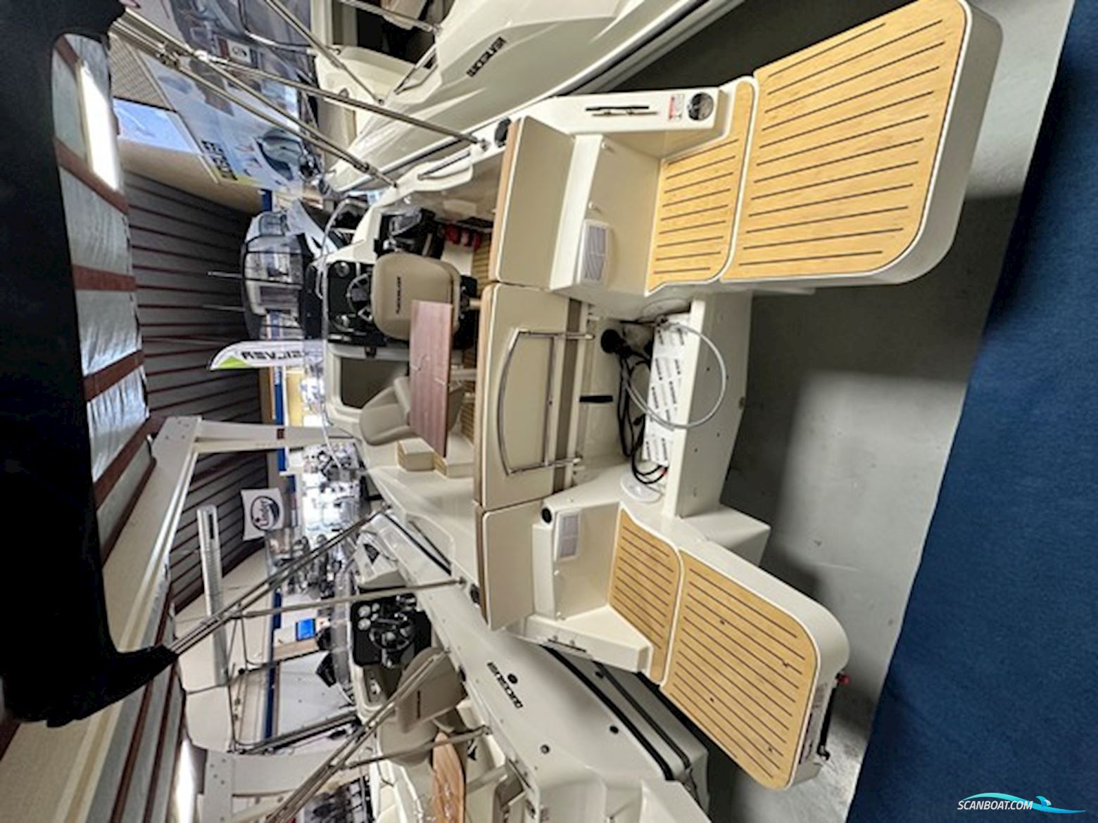 Quicksilver 555 Cabin m/100 hk & Udstyr Komplet Flexiteek NY Båd