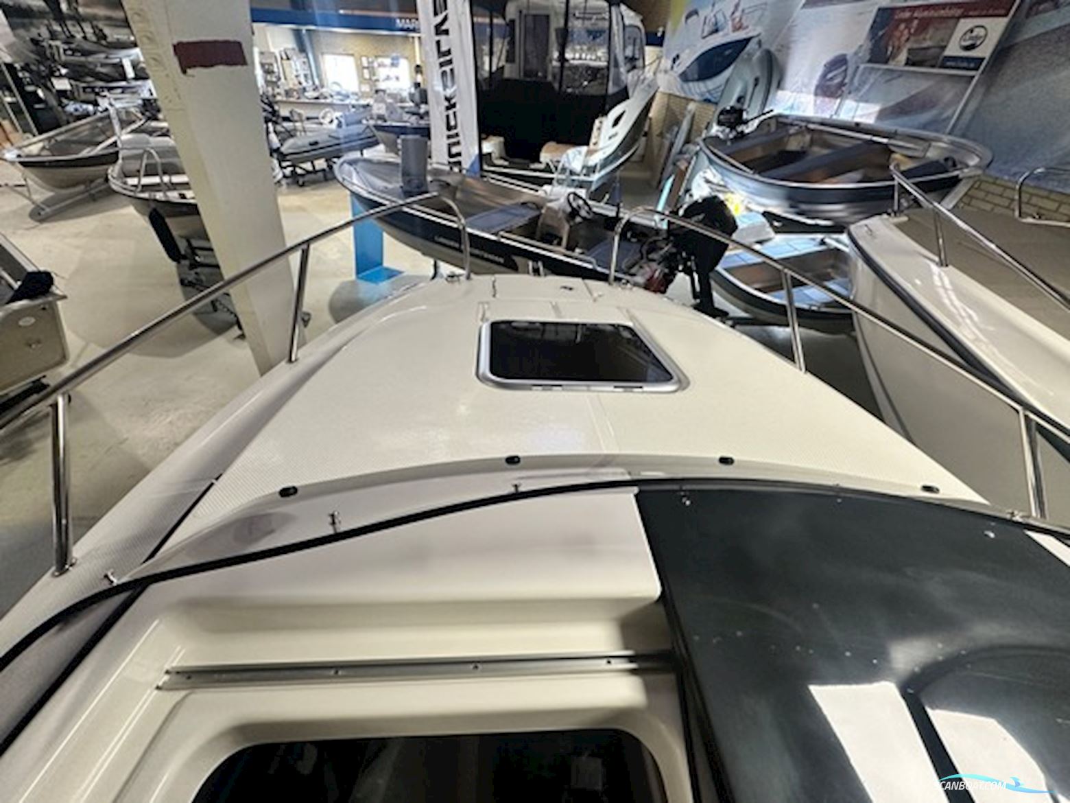Quicksilver 555 Cabin m/100 hk & Udstyr Komplet Flexiteek NY Båd