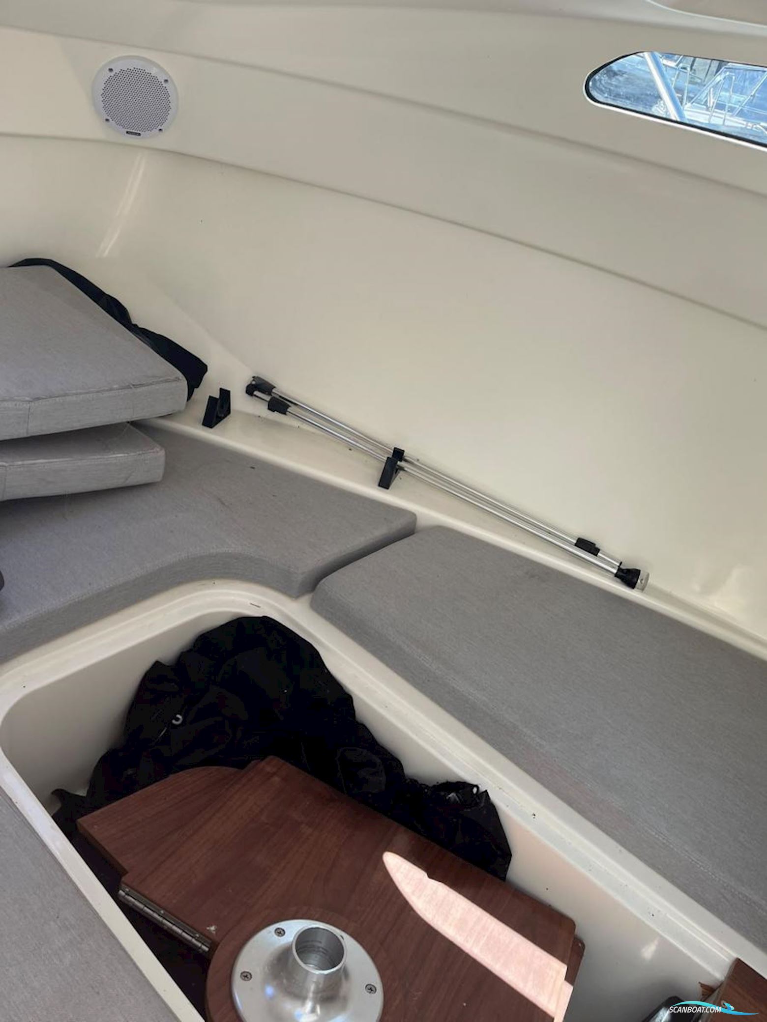 Quicksilver 555 Cabin