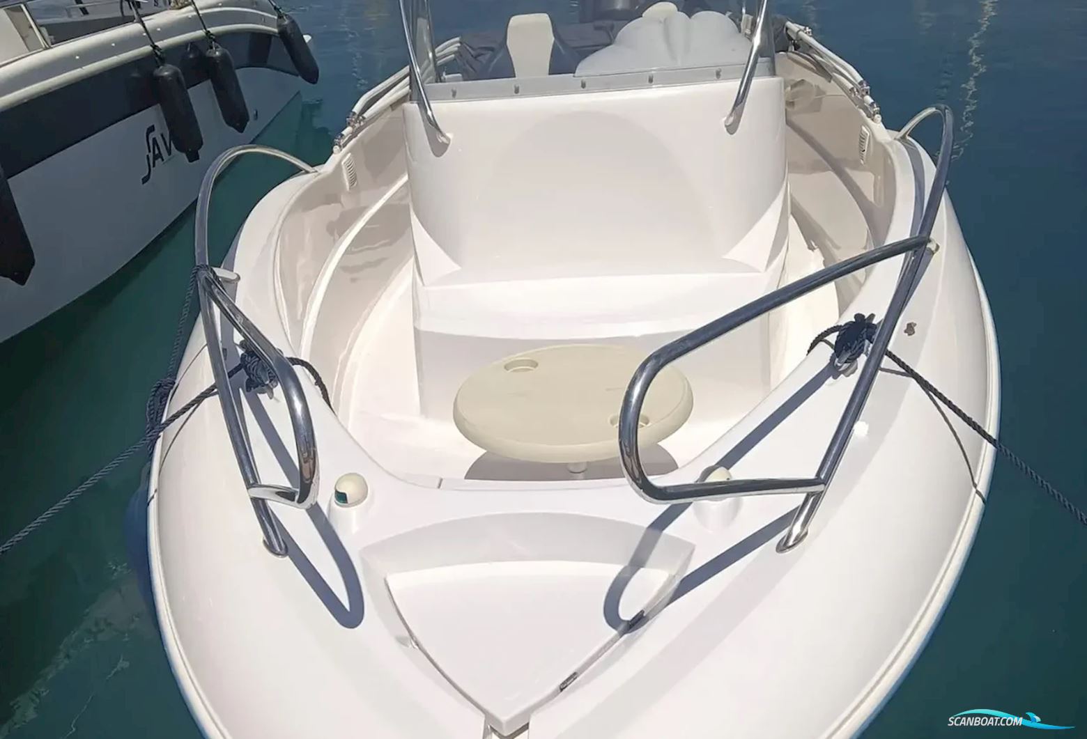 Quicksilver 555 Commander