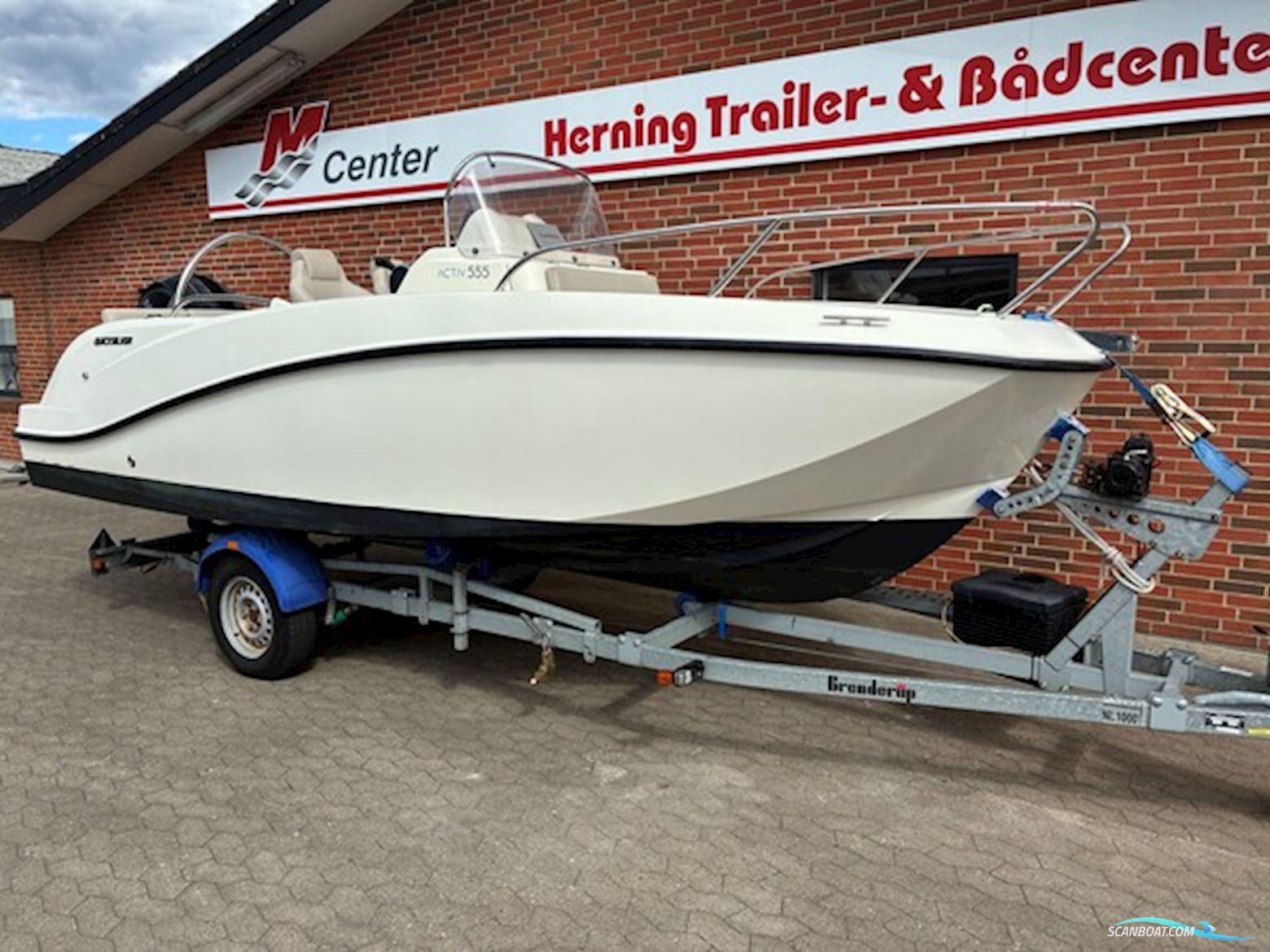 Quicksilver 555 Open m/Mercury F150 hk EFI 4-takt og Brenderup trailer