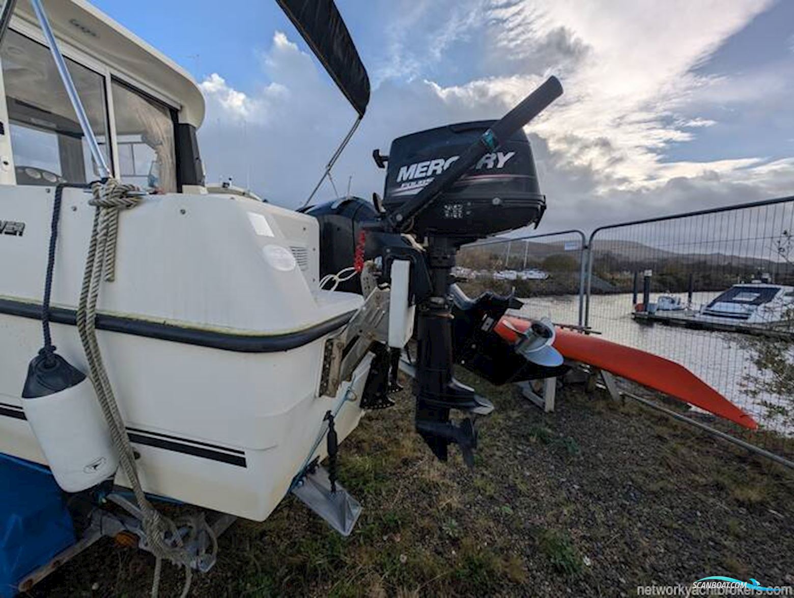 Quicksilver 555 Pilot House