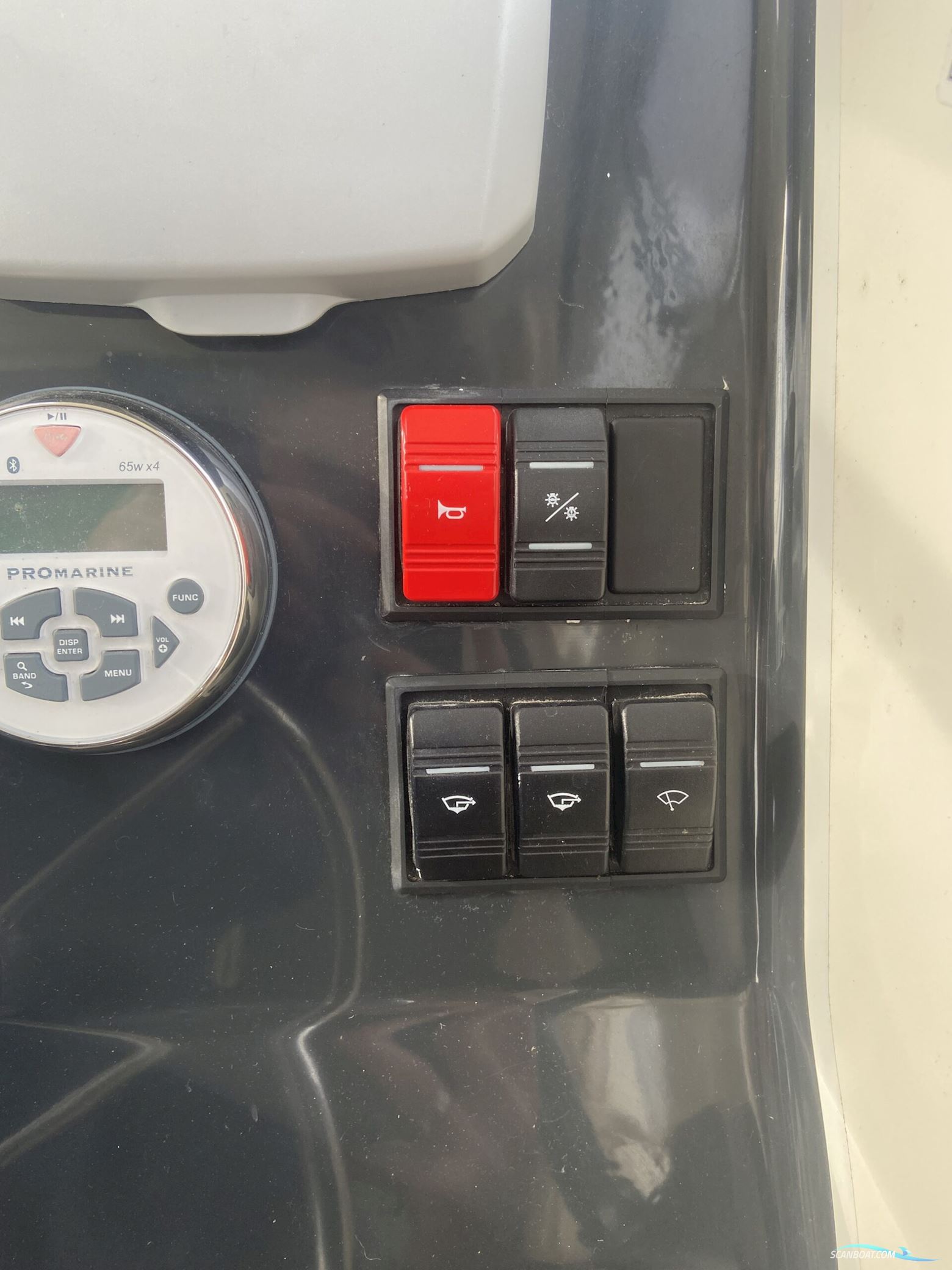 Quicksilver 555 Pilothouse, SOLGT