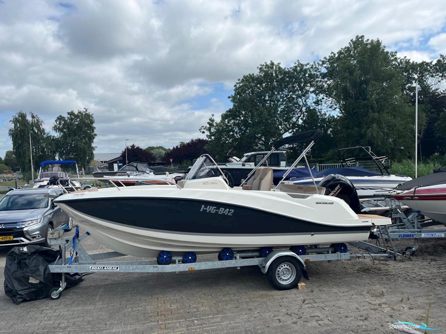 Quicksilver 605 Activ Open