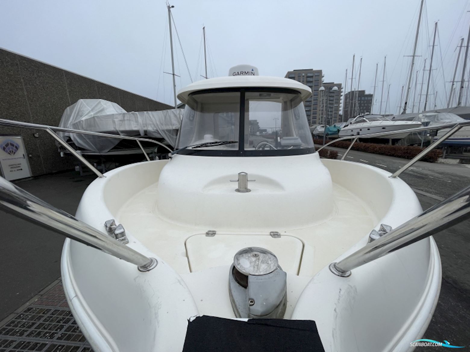 Quicksilver 640 Pilothouse