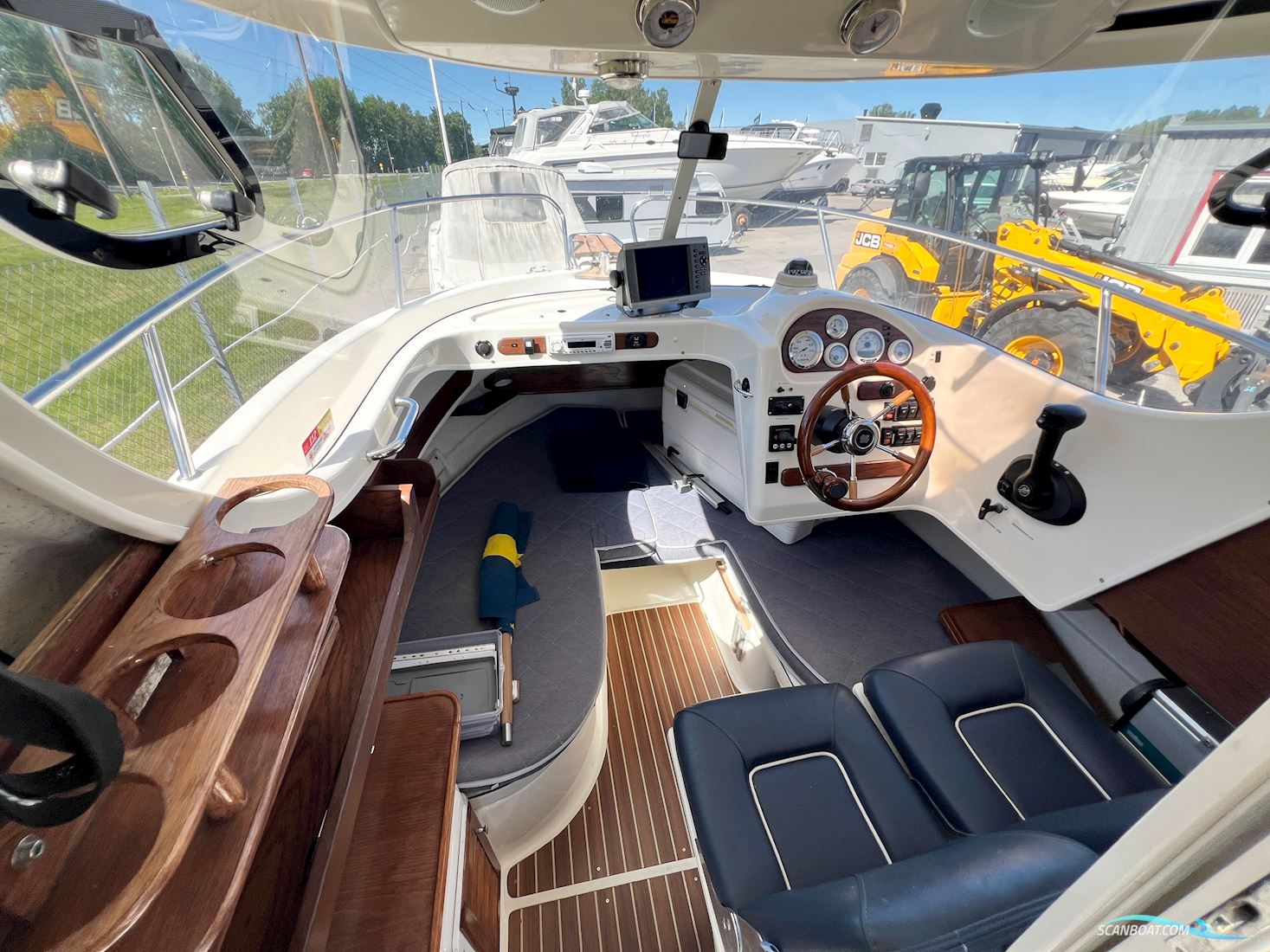 Quicksilver 640 Pilothouse