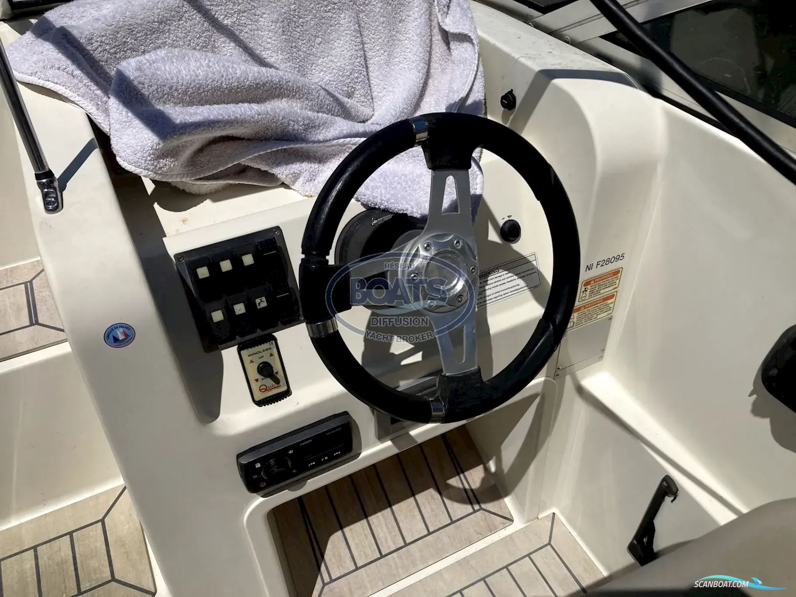 Quicksilver 645 Activ Cabin
