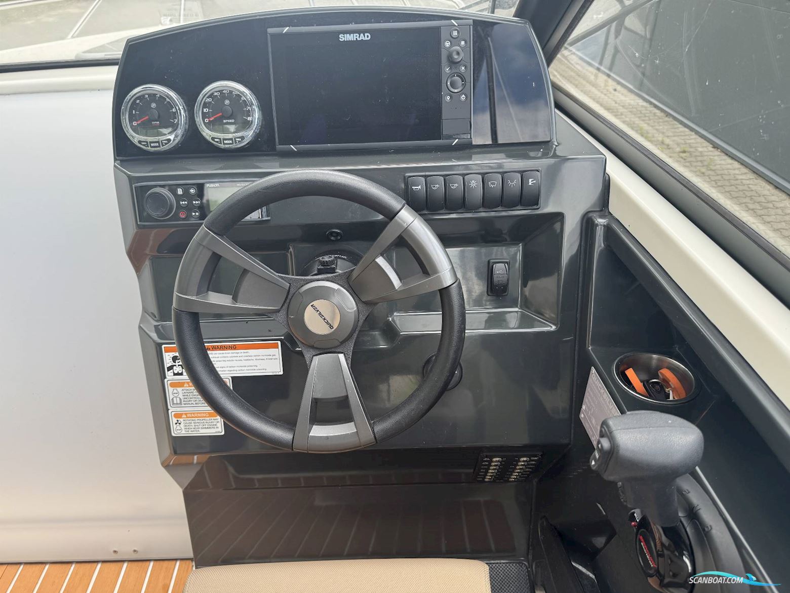 Quicksilver 675 Activ Cruiser m/Mercury F225 og Udstyr