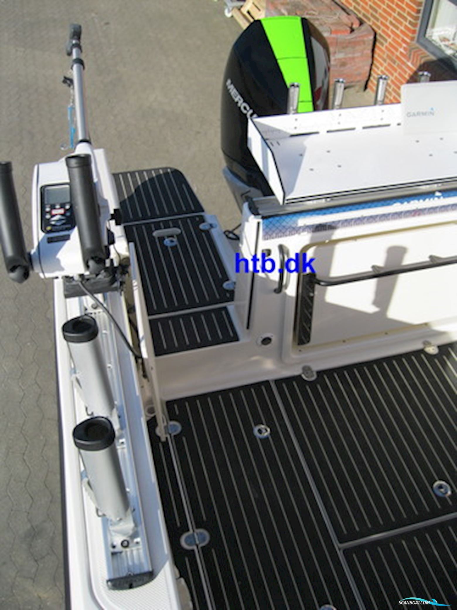 Quicksilver 675 Pilothouse Explorer Edition model m/Mercury F250 hk V8 Verado og Brenderup trailer - NU NEDSAT KR. 200.000,- !