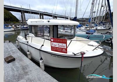 Quicksilver 675 Pilothouse Motorboot 2014, mit Mercury motor, England