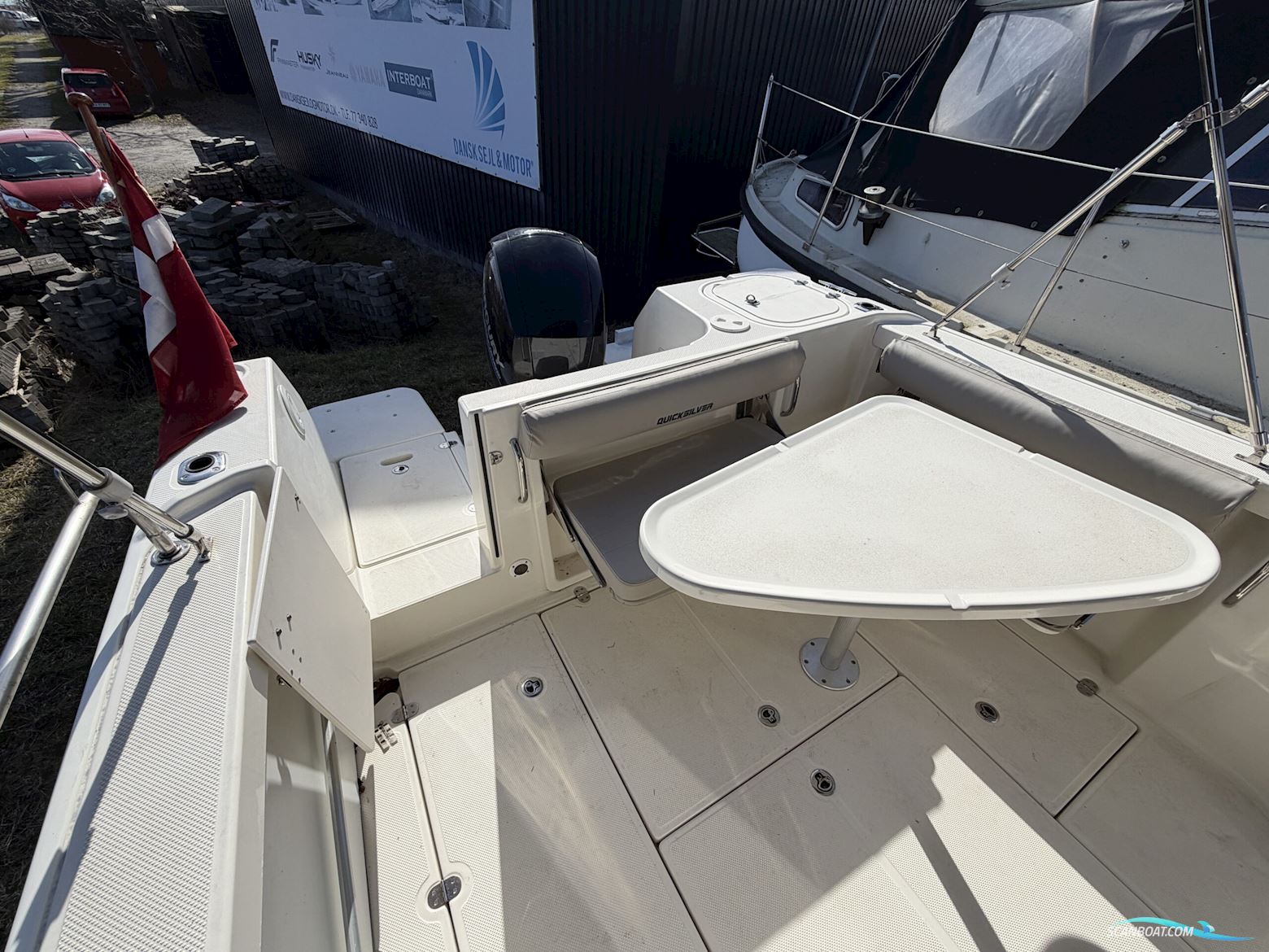 Quicksilver 675 Pilothouse