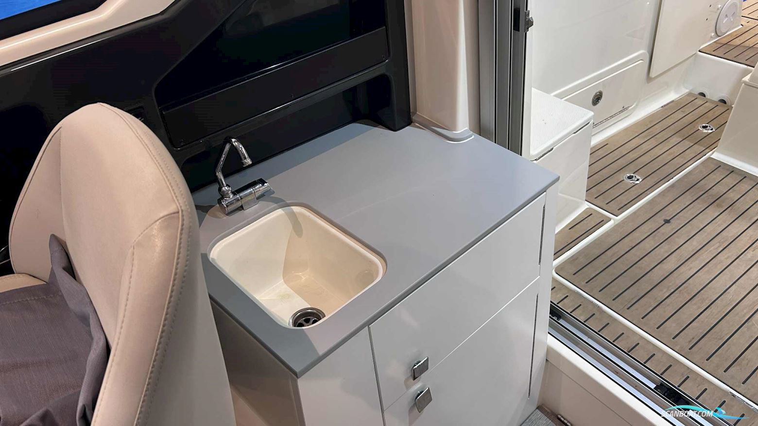 Quicksilver 675 Weekend