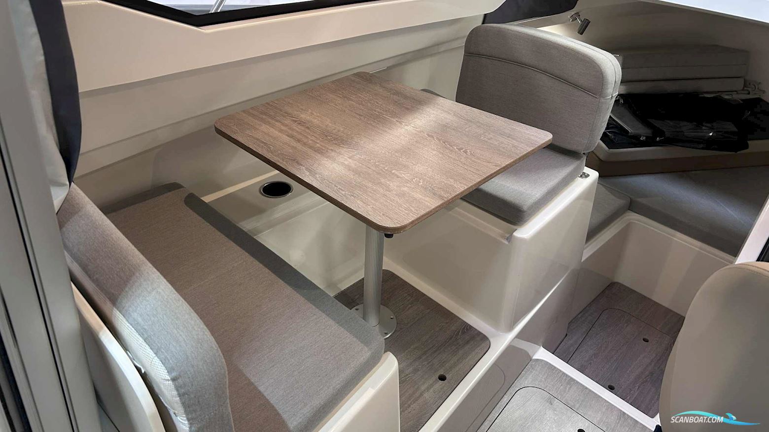 Quicksilver 675 Weekend