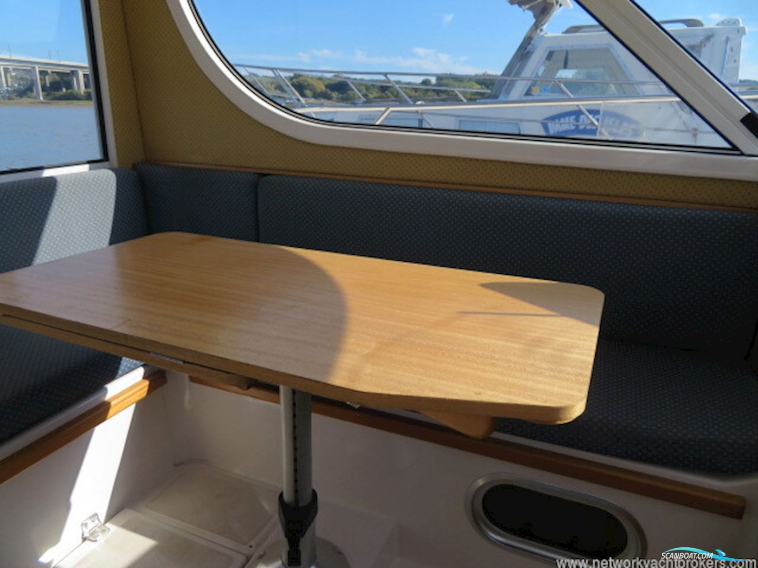 Quicksilver 700 Weekender