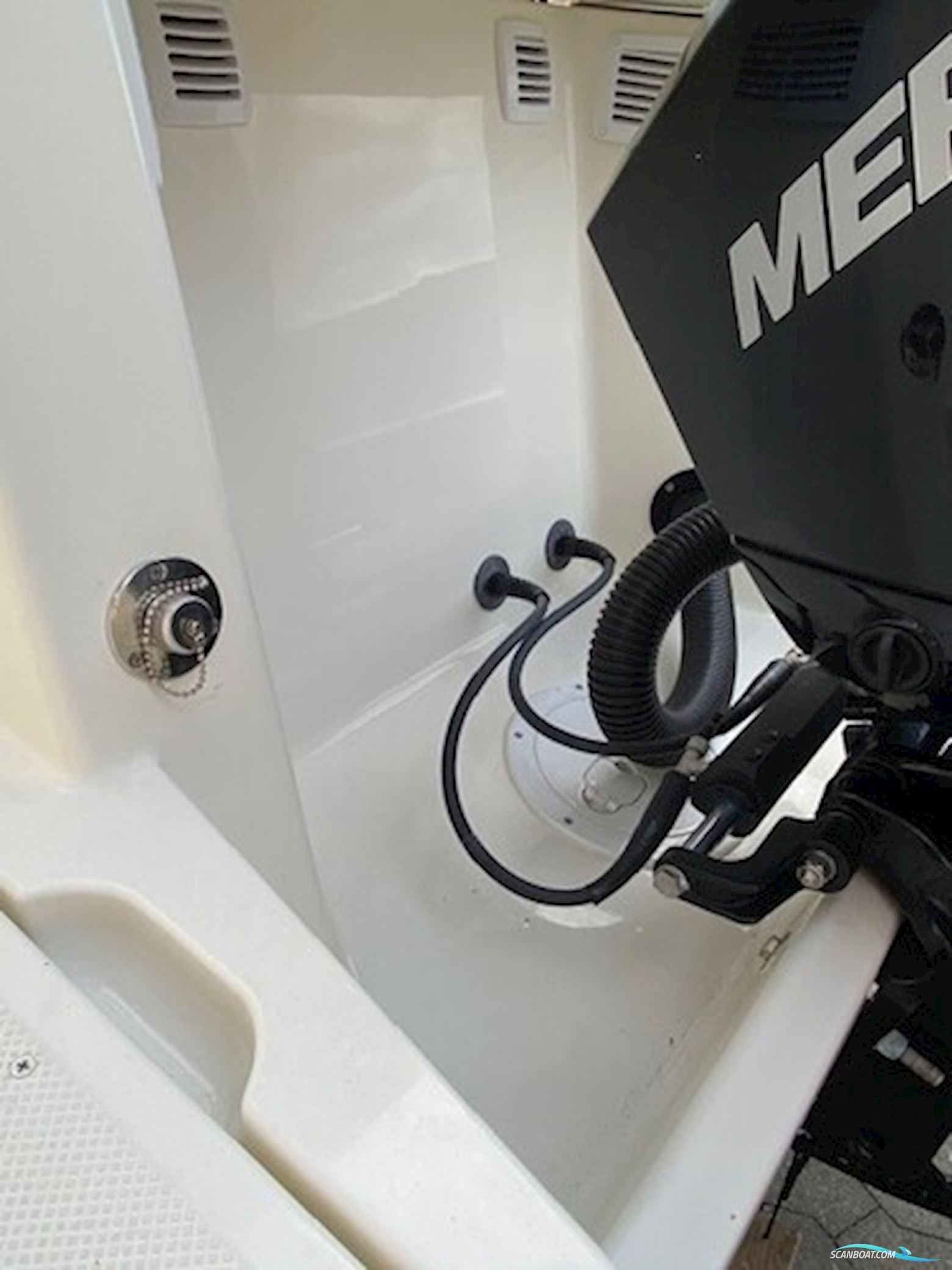 Quicksilver 705 Pilothouse m/Mercury F225 hk V6 